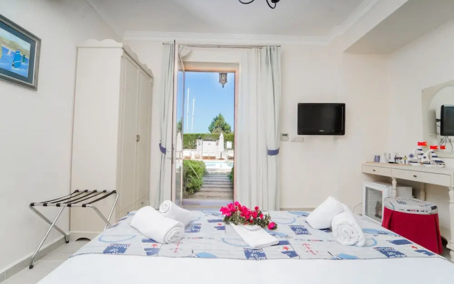 Alacati Marina Palace Otel