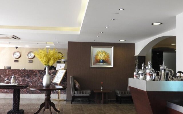 Gold Inn Hotel