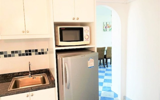 Angket hip Residence Fully Equipped 1 Bedroom + Bath tub & Shower