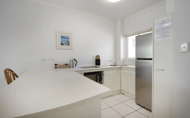 Golden Sands Beachfront Apartment Resort