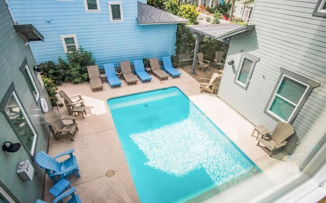 Bella Mar 69 by RedAwning