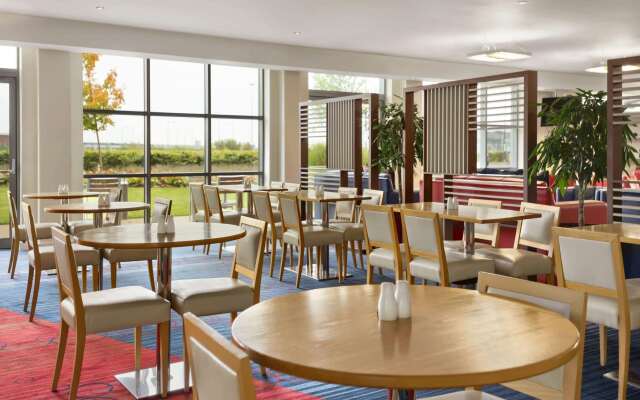 Ramada Encore by Wyndham Doncaster Airport