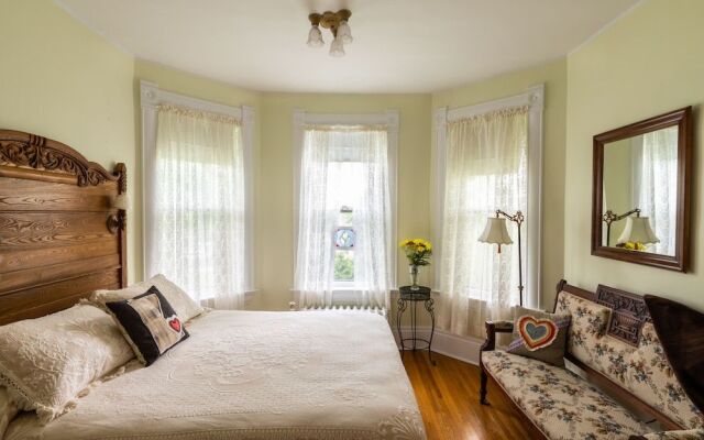 Habberstad House Bed and Breakfast