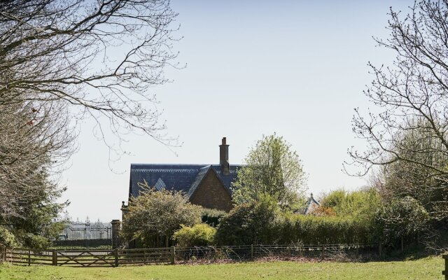 JOIVY The South Lodge At Balcarres