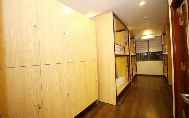Summer Place Hotel - Hostel