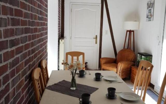 COSY ROOM + BREAKFAST 20 mn from EPERNAY
