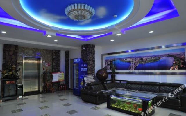 Sunshine 100 Holiday Inn (Jilin Jiangnan Park Taishan Road)