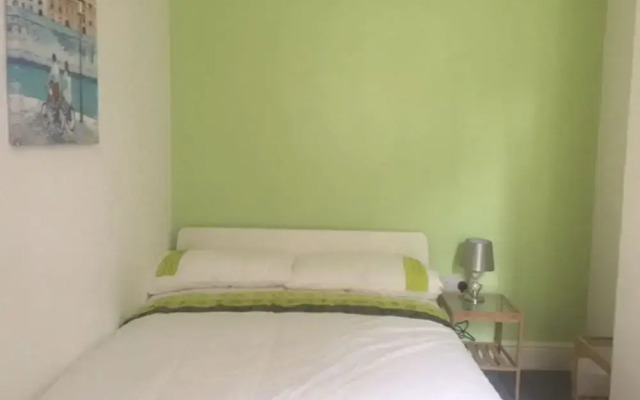 Town House @ Richmond St