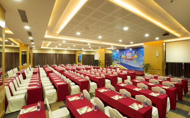 Serene Beach Hotel Danang