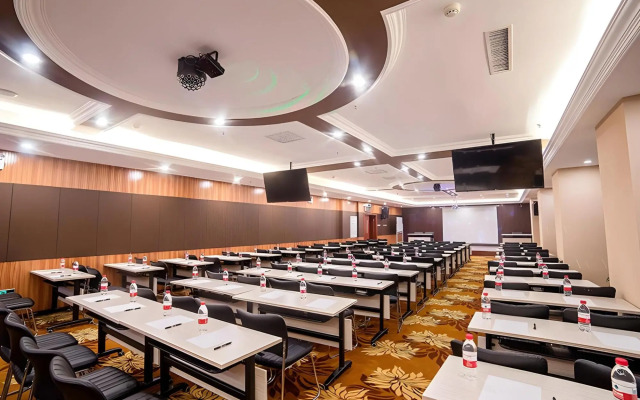 Vienna Hotel (Hebei Street Sun City, Qinhuangdao)