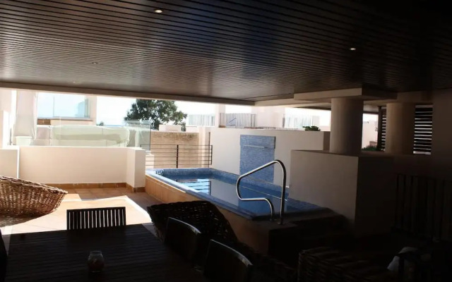 2 Beds Apartment with Private Pool
