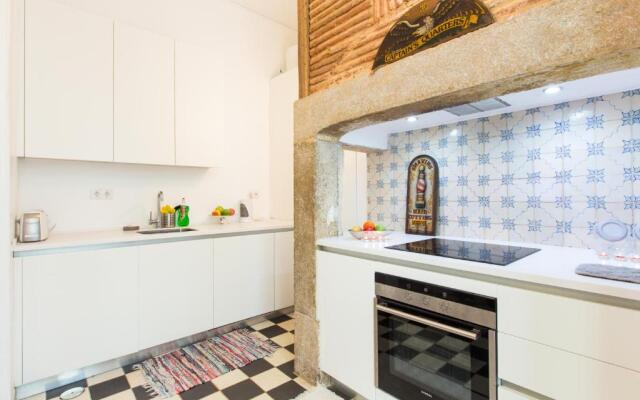 Lisbon Secret & Charming Baixa 4 Bedroom Apartment