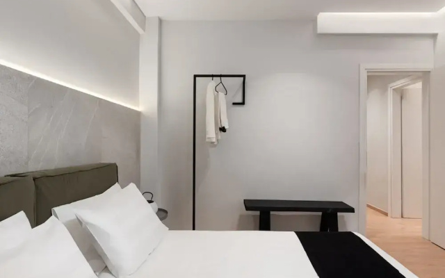 Acropolis White Key Residence
