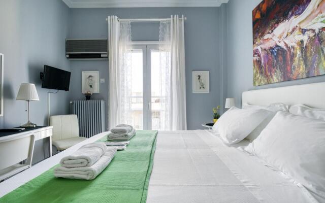 Snug apartment in Αθήνα with veranda