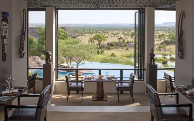 Отель Four Seasons Safari Lodge Serengeti