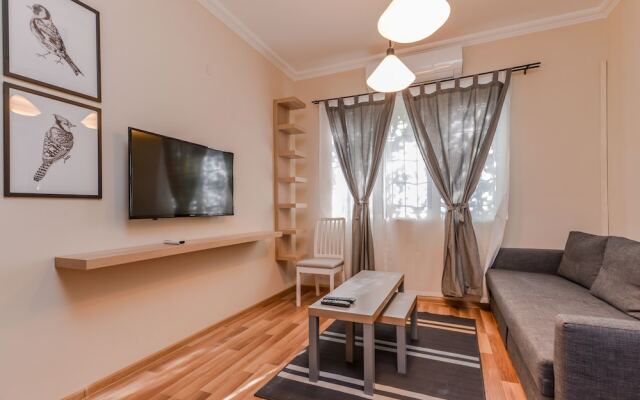 FM Premium 2-BDR Apartment - Charming Murphy Str