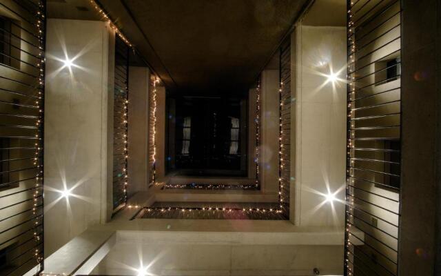 Tzes City Suites