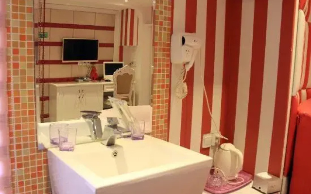 Caifu Express Hotel