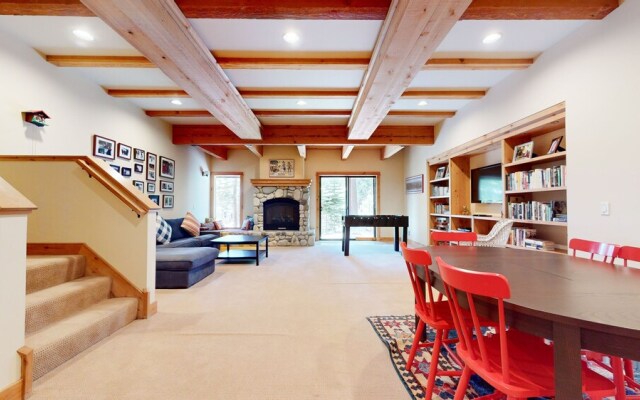 Val DIsere 9 Spacious and Walk to The Village, Washer Dryer, Gas Grill, Master Suites and More by RedAwning