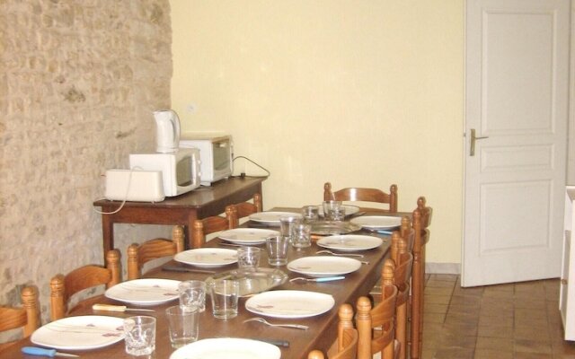 House With 5 Bedrooms in La Caillère-saint-hilaire, With Enclosed Gard