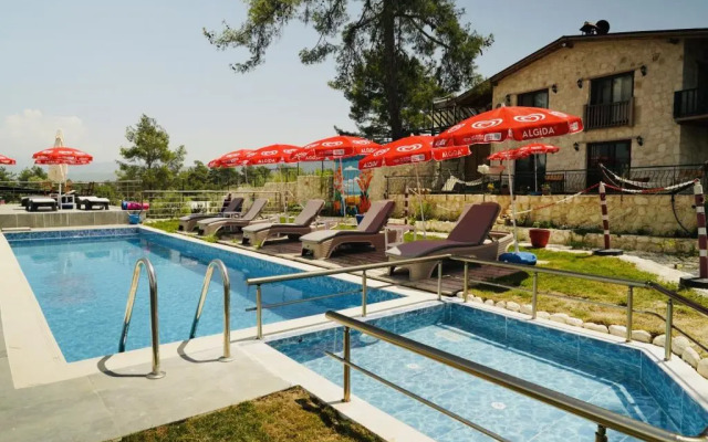 Kandybos Eco Farm Village