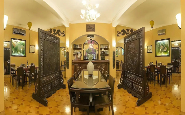 Dragon Hotel