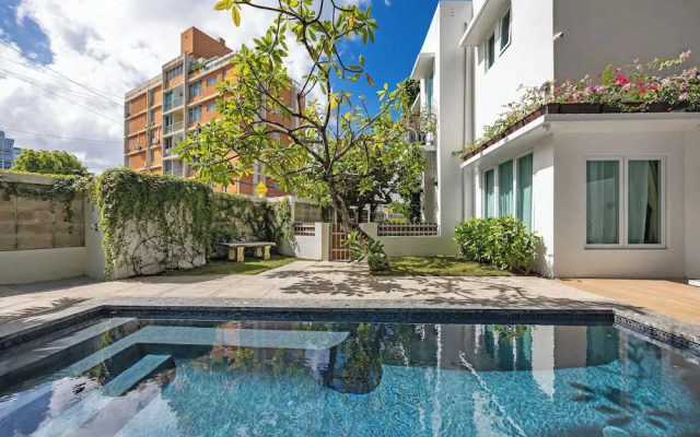 Otium Condado Beach Featuring Beautiful Pool