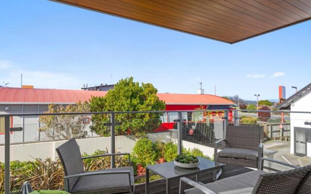 The Lake Life - Taupo Central Holiday Apartment
