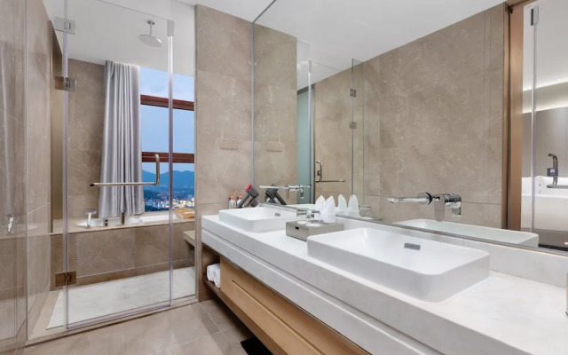 Crowne Plaza Zhoushan Seaview by IHG