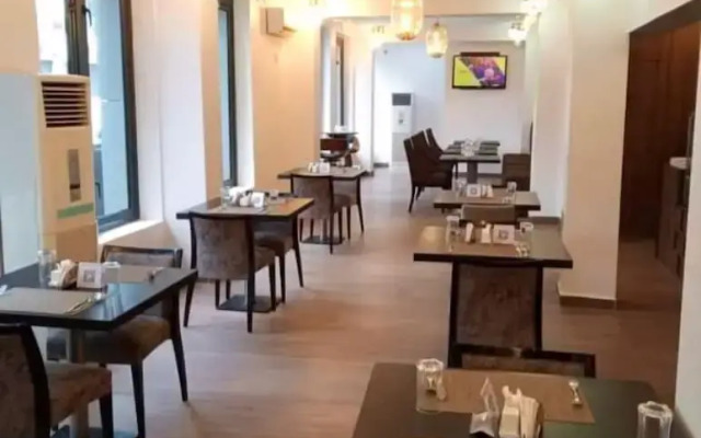 Villa Angelia Hotel & Chinese Restaurant