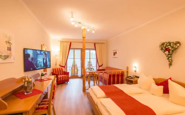 Hotel Alpspitz B&B