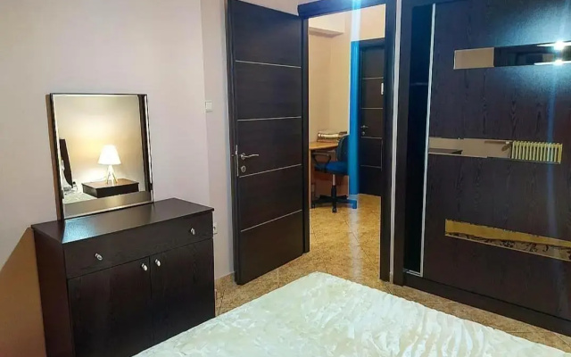 Luxurious private appartment with garden and view!