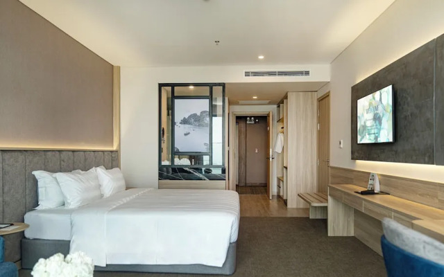 Wyndham Garden Legend Halong