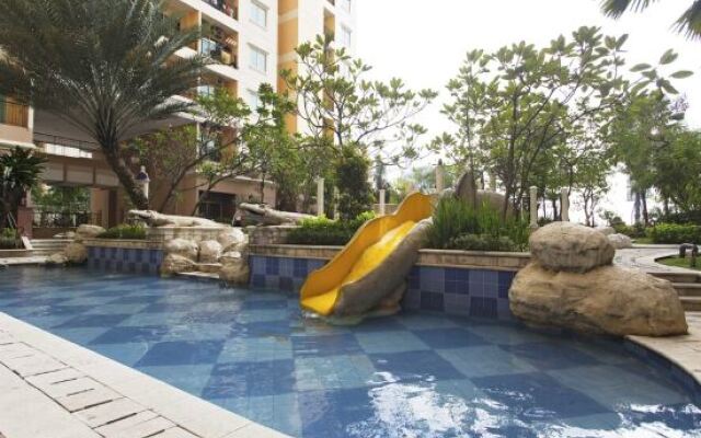 RedDoorz Apartment @ MOI Gading