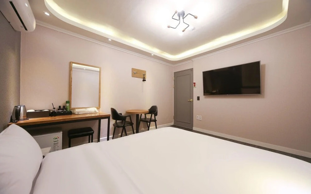 Andong Munhwa Hotel