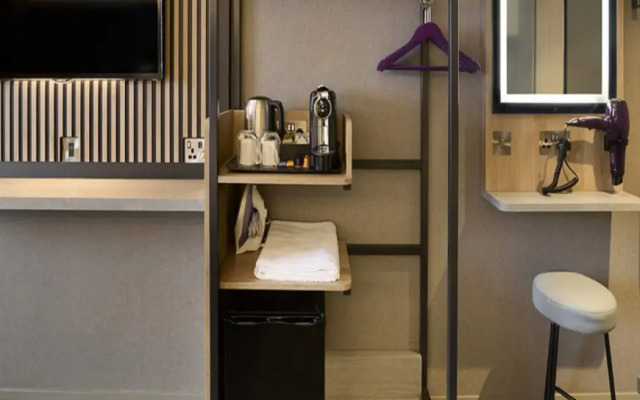Premier Inn London Gatwick Airport - Manor Royal