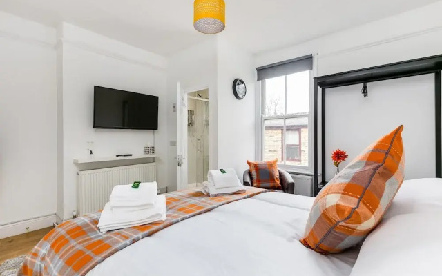 Super Central Hotel Style EnSuite Bedroom #9