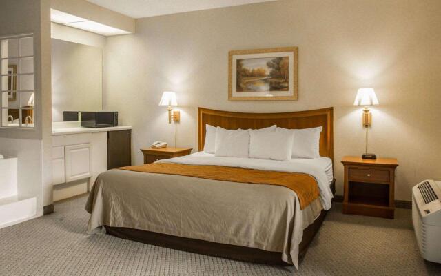 Rodeway Inn & Suites Cherokee On the River