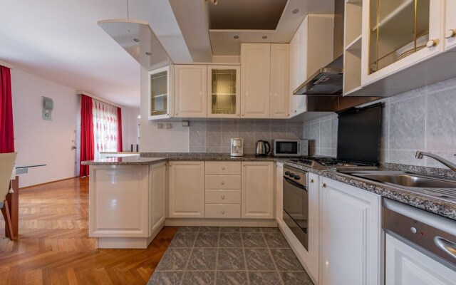 Stunning Apartment in Zadar With 2 Bedrooms, Wifi and Outdoor Swimming Pool