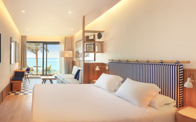 H10 Porto Poniente Hotel