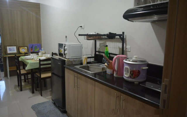 Paranaque SM-Sucat Field Res. Bldg 5, 2/F, 2BR with Balcony