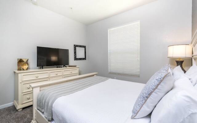 La Casita Ventura 2 Bedroom Condo by Redawning