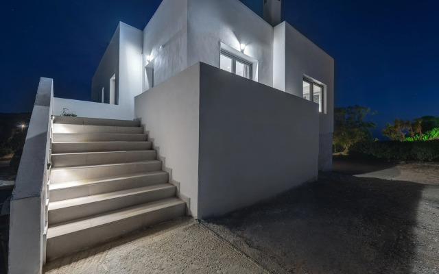Chrysonisos Suites