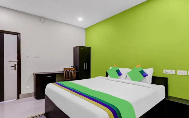 Capital O 9671 Hotel Rudraksh Inn
