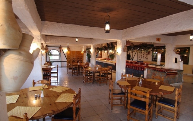 Samaka Beach Resort