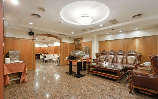 Kaja Hotel