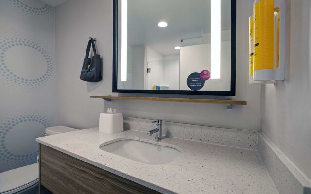 Tru By Hilton Milwaukee Downtown, WI