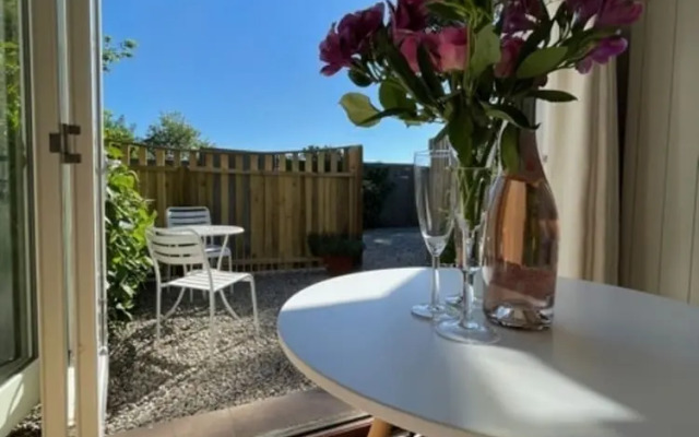 1-bed Sunny Studio Apartment in Tregony, Truro