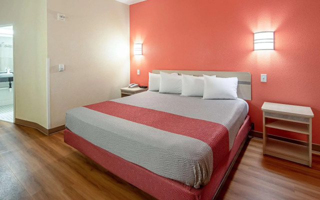 Motel 6 Anchorage, AK - Midtown