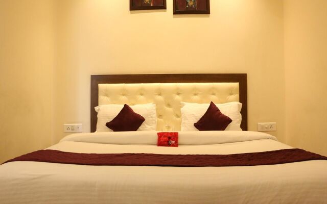 OYO 1896 Hotel RK Grande